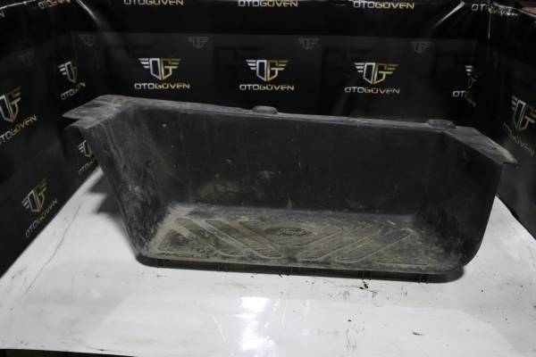 FORD TRANSİT 330 L-M-S ÇIKMA PARÇA TRANSİT V184 BASAMAK PLASTİĞİ